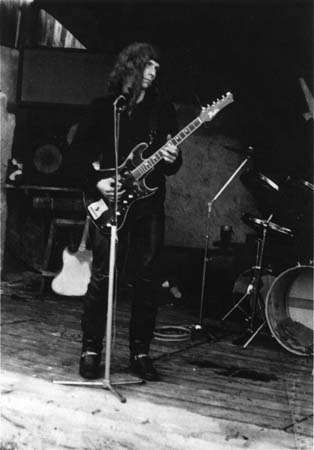 0095Happy Straps 07.09.85 Quappendorf,Bauernhof von Rolf Ignatz.Fotos von Volker Döring 07