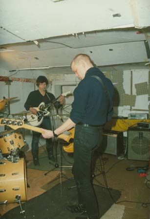 0146Happy Straps Anfang 1987 im Proberaum Leeberstr 04